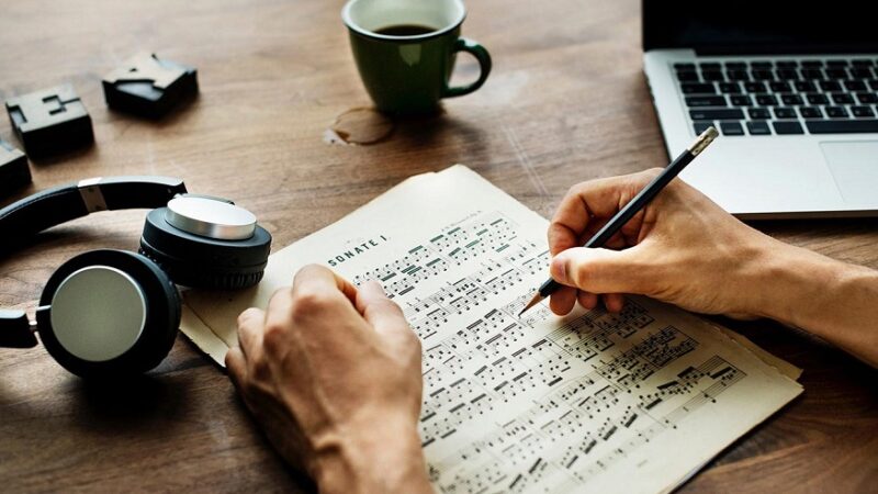 Best online resources to brush up on your music theory